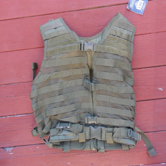Military Tactical Vest, Molle plate inclosure~NWT~adjustable size~multi … - Picture 1 of 6